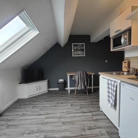 Studio "Sous Les Toits", Proche Hyper Centre Et Commerces ! Valenciennes Kültér fotó