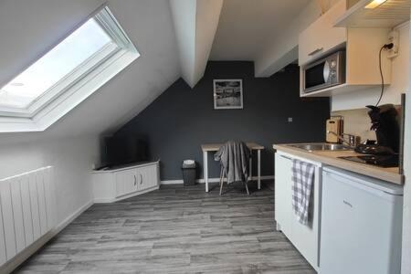 Studio "Sous Les Toits", Proche Hyper Centre Et Commerces ! Valenciennes Kültér fotó